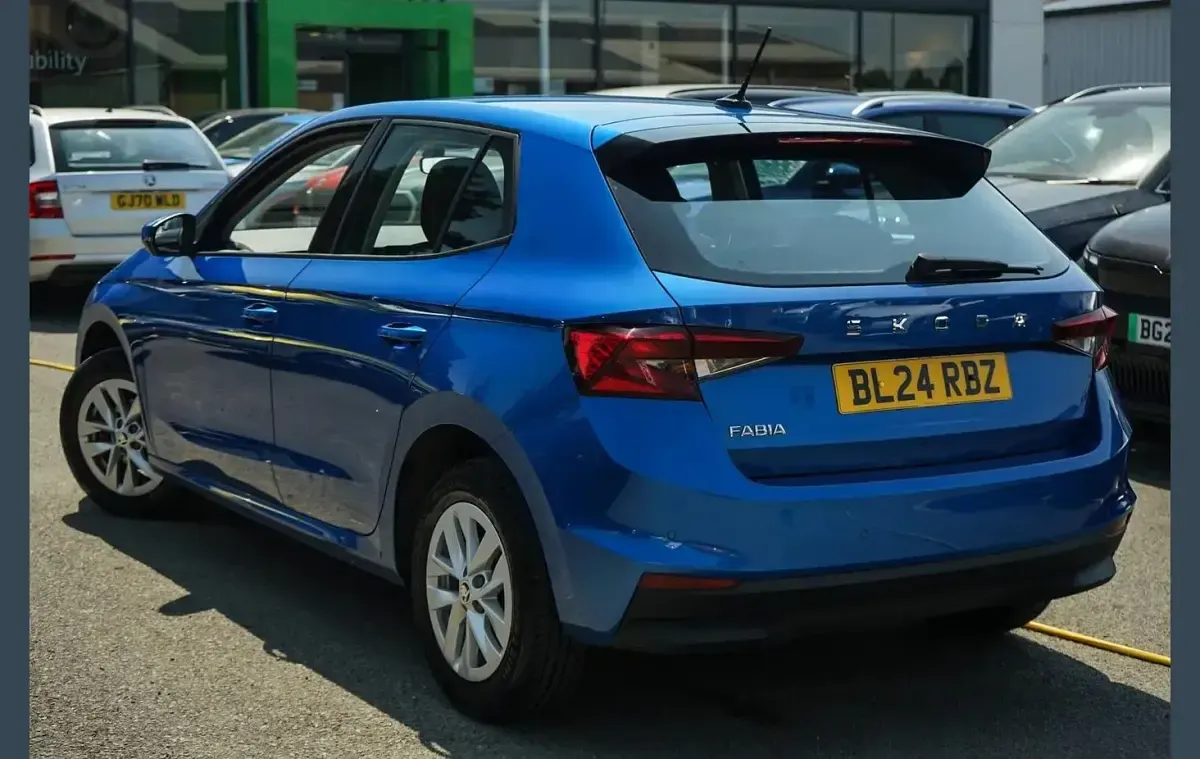 Used Skoda Fabia Comfort 94 HP (69 kW) 2024 Blue Hatchback