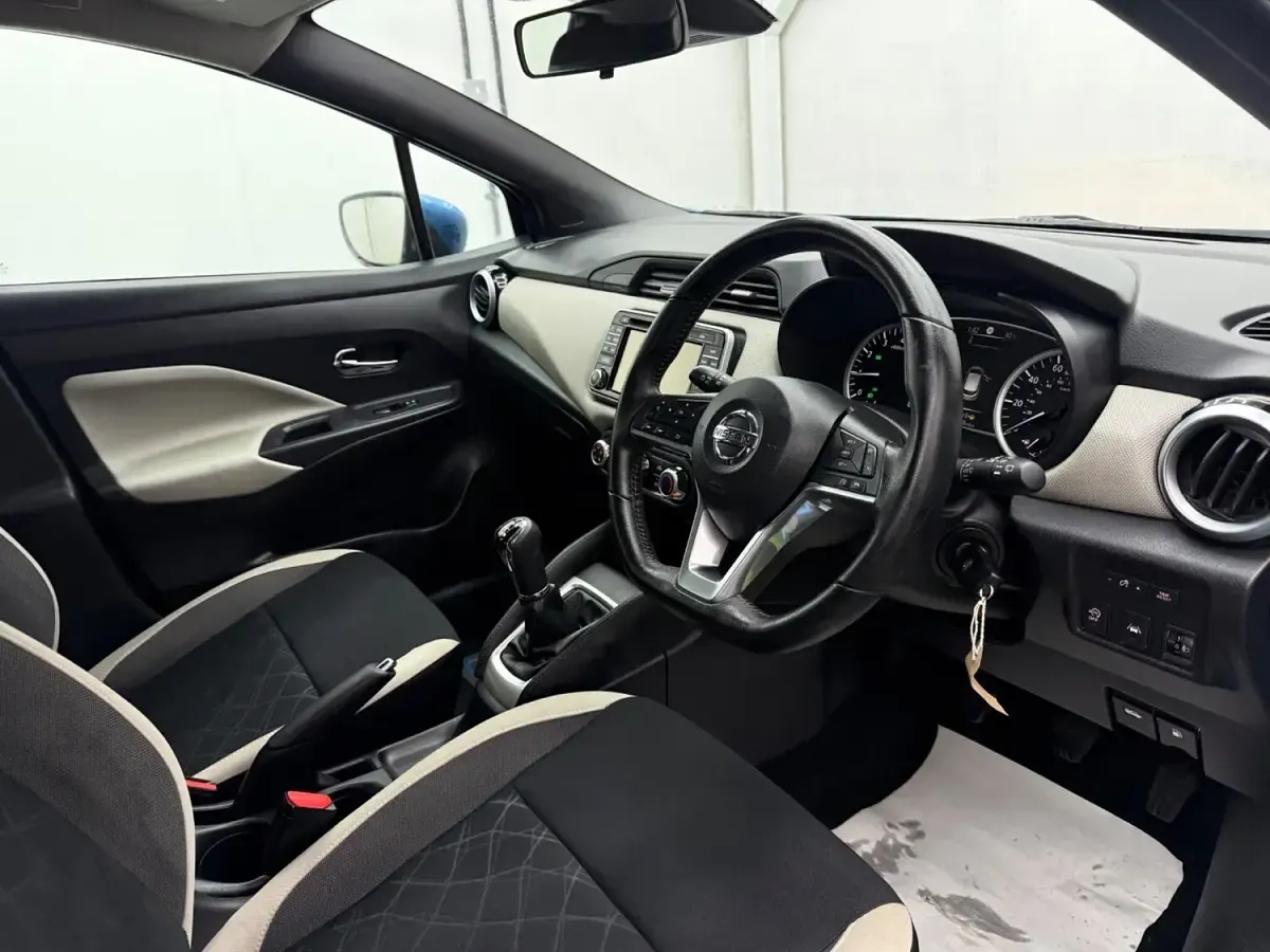 Used Nissan Micra Acenta 90 HP (66 kW) 2017 Blue Hatchback
