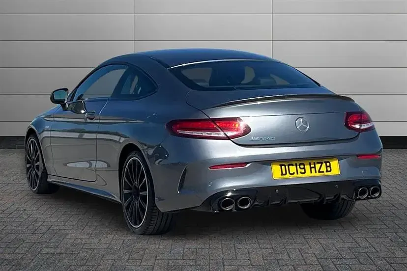 Usado Mercedes C43 AMG 390 HP (286 kW) 2019 Cinzento Coupé