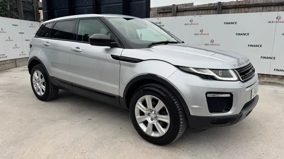 Używany Land Rover Range Rover evoque SE 180 KM (132 kW) 2018 Srebrny SUV