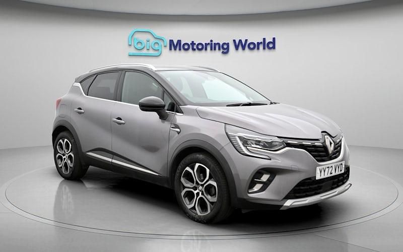Używany Renault Captur Techno 91 KM (66 kW) 2023 Szary SUV
