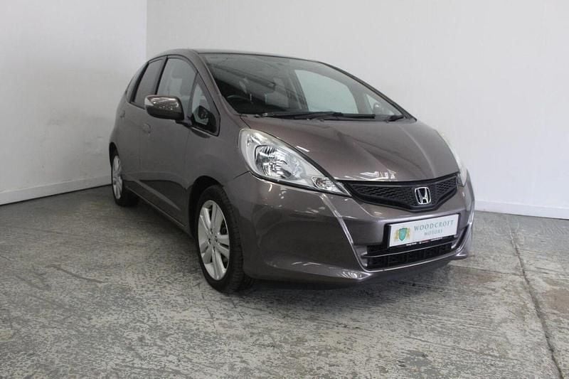 Used Honda Jazz ES 2013 Brown Hatchback
