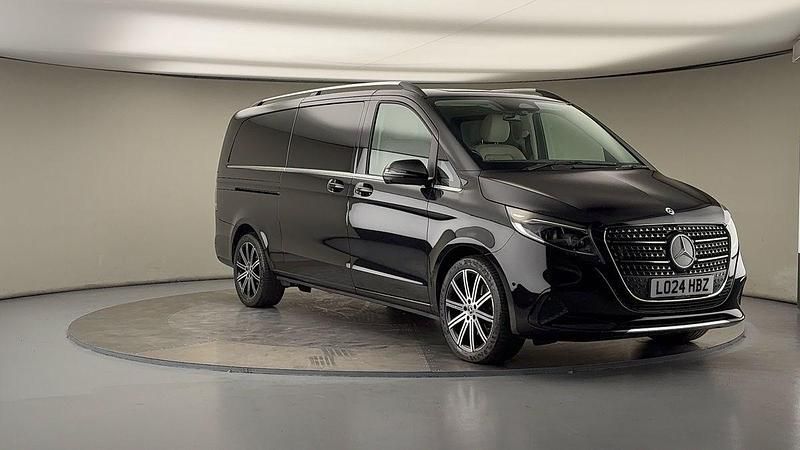 Used Mercedes V220 Premium 163 HP (119 kW) 2024 Black MPV