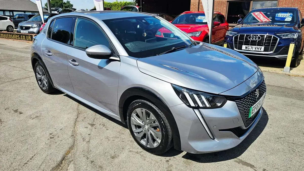 Used Peugeot e-208 Allure 100 kW (136 HP) 2020 Grey Hatchback