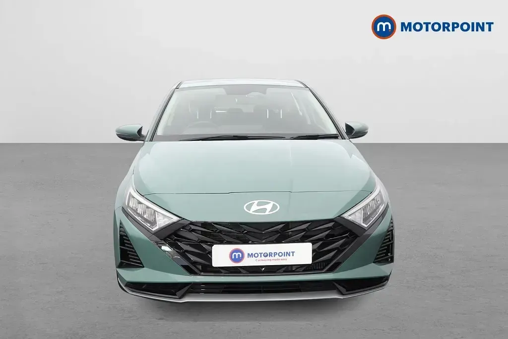 Used Hyundai i20 Advanced 101 HP (74 kW) 2025 Green Hatchback