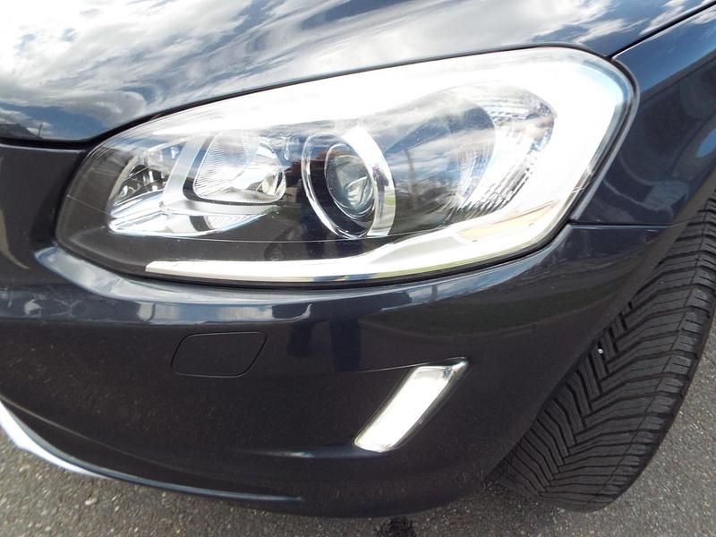 Used Volvo XC60 SE Lux 215 HP (158 kW) 2014 Grey SUV