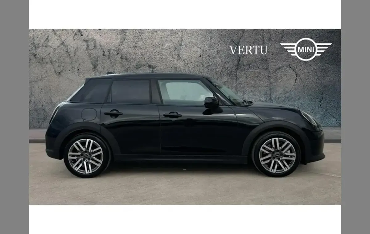 Used Mini Cooper Classic 147 kW (200 HP) 2025 Black Hatchback