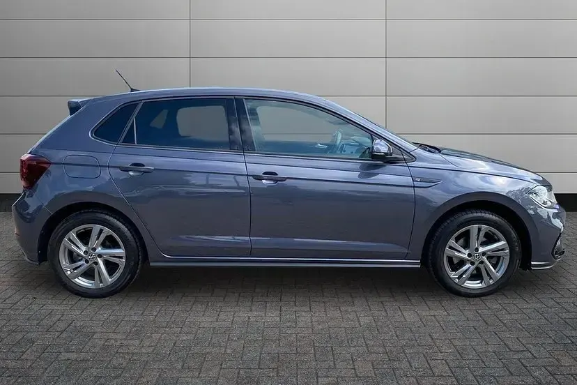 Used VW Polo R-line 108 HP (79 kW) 2023 Smokey grey Hatchback