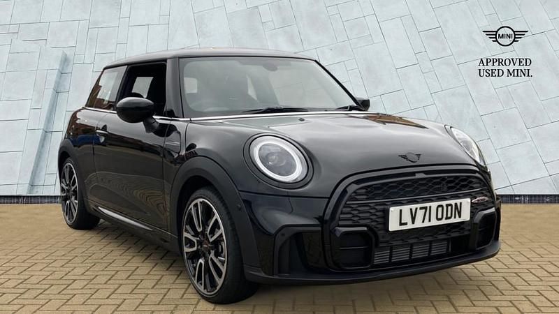 Black Used 2021 Mini Cooper Hatch Hatchback | £19,689 (A bit pricey) - Image 1/4