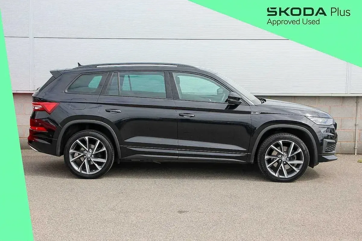 Used Skoda Kodiaq SportLine 187 HP (137 kW) 2023 Black magic pearl effect SUV