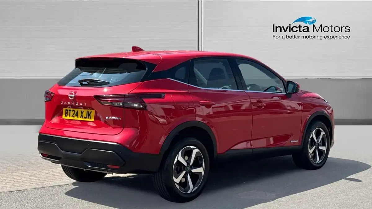 Used Nissan Qashqai Acenta Premium 190 HP (139 kW) 2024 Red SUV