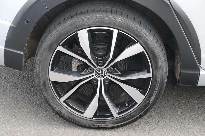 Used VW Taigo R-line 110 HP (80 kW) 2022 Silver SUV