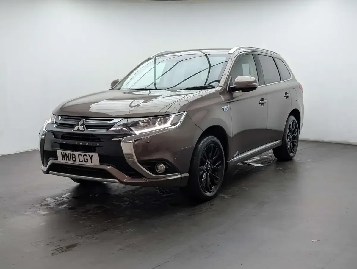 Used Mitsubishi Outlander P-HEV 2018 Brown SUV