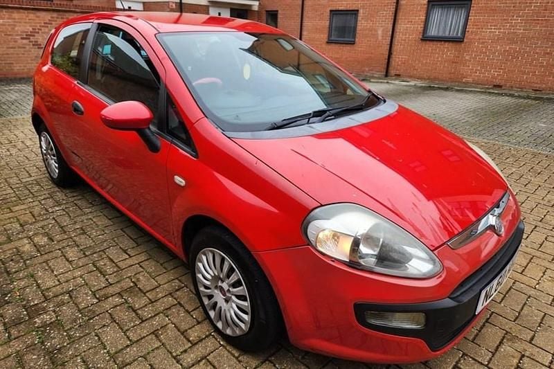Red Used 2010 Fiat Punto Evo Active Hatchback | £995 (Fair price) - Image 1/1