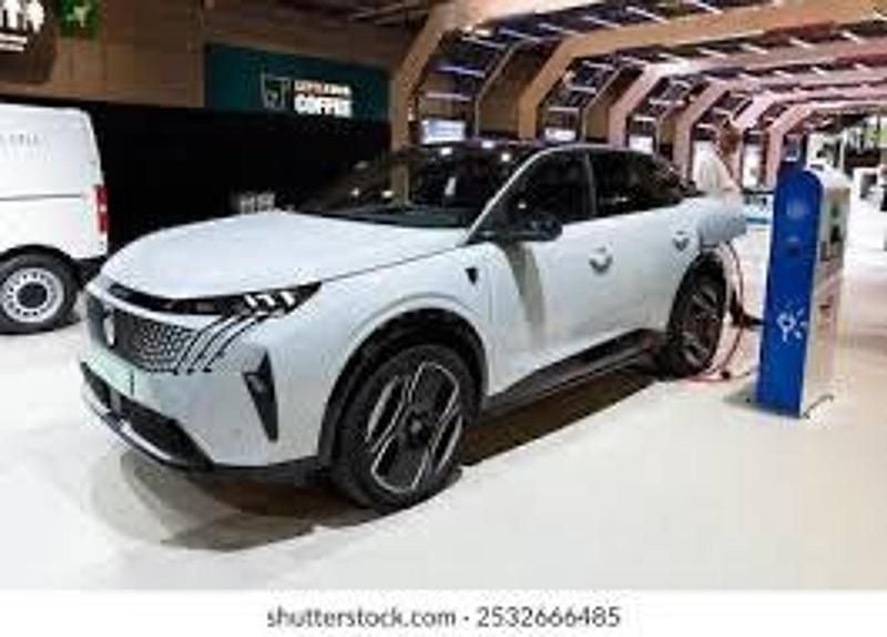 Used Peugeot e-3008 GT 152 kW (207 HP) 2025 White SUV