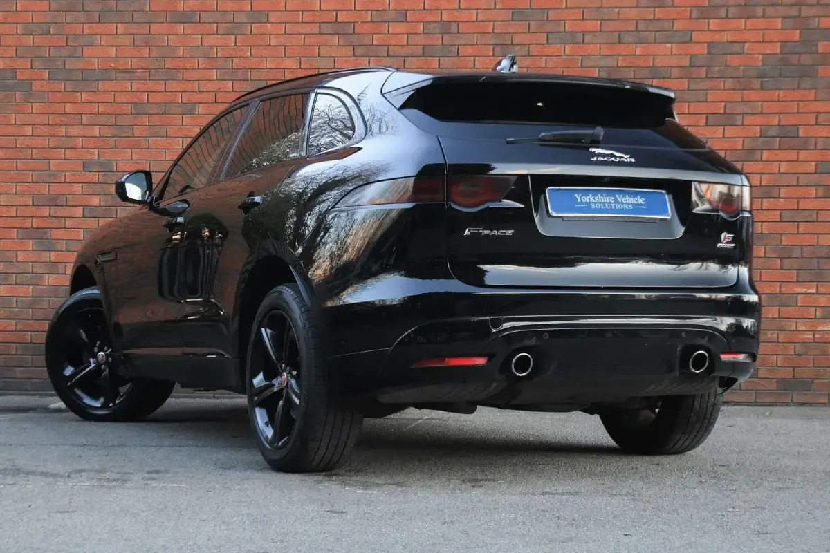 Usado Jaguar F-Pace Supercharged 380 HP (279 kW) 2017 Preto SUV