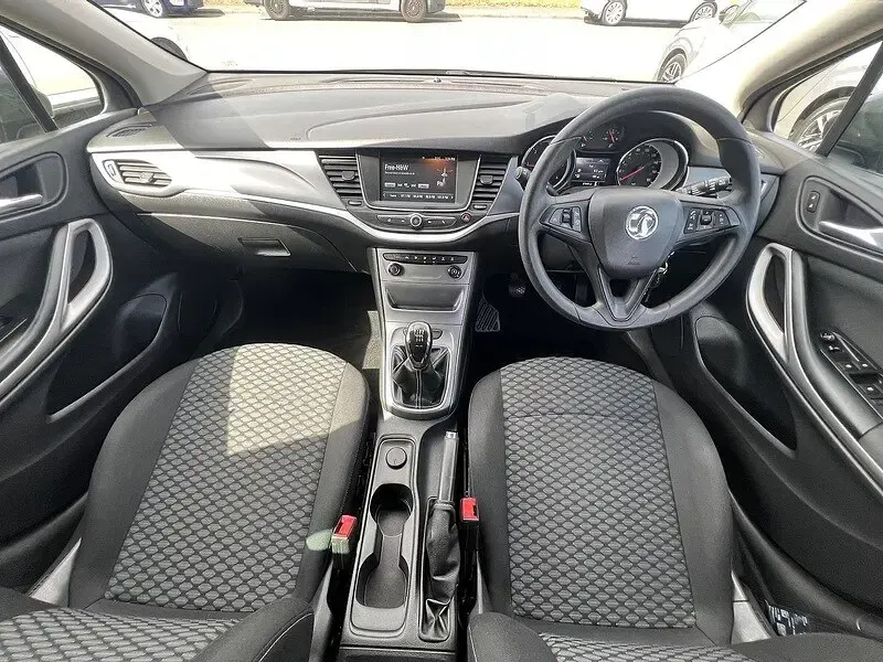 Used Vauxhall Astra Design Edition 108 HP (79 kW) 2026 Grey Estate