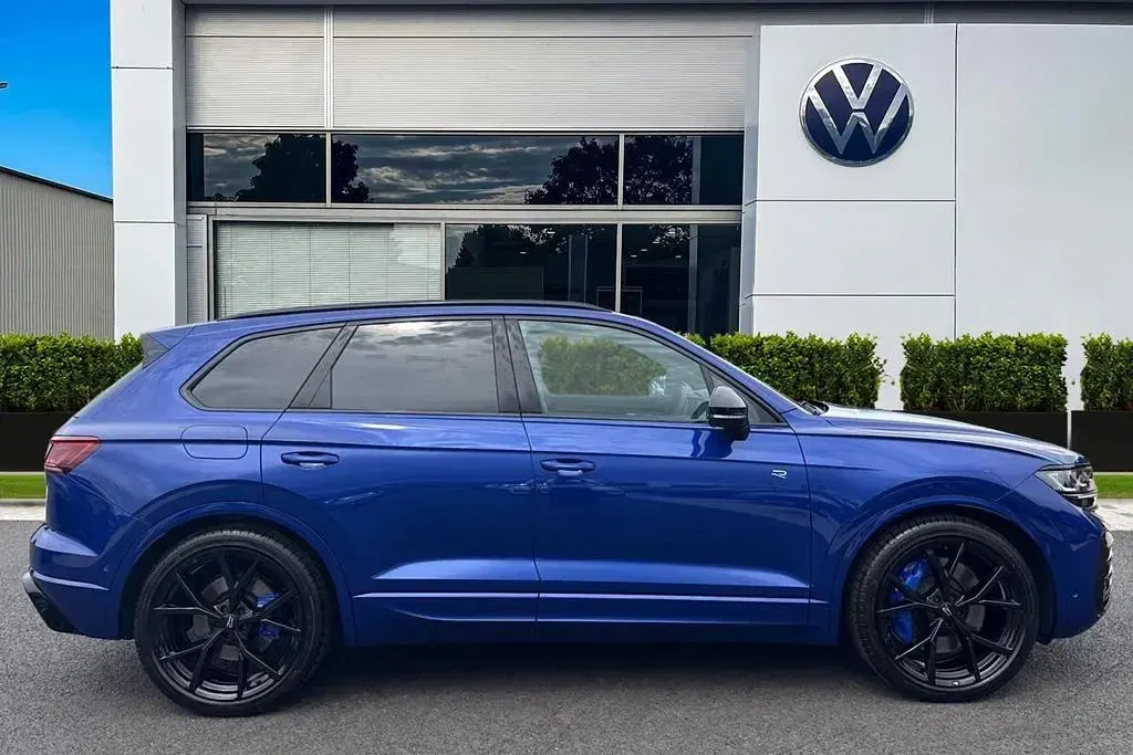 New VW Touareg R 462 HP (339 kW) 2026 Blue SUV