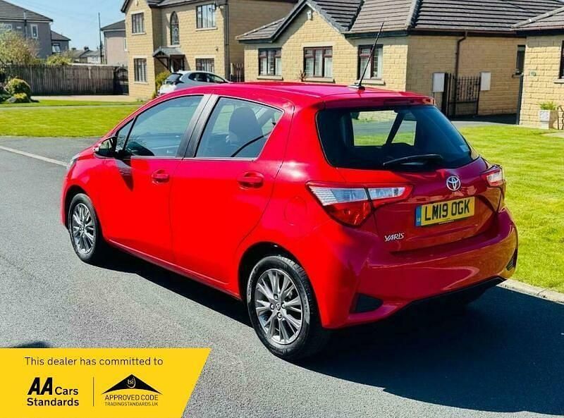 Used Toyota Yaris 2019 Red Hatchback