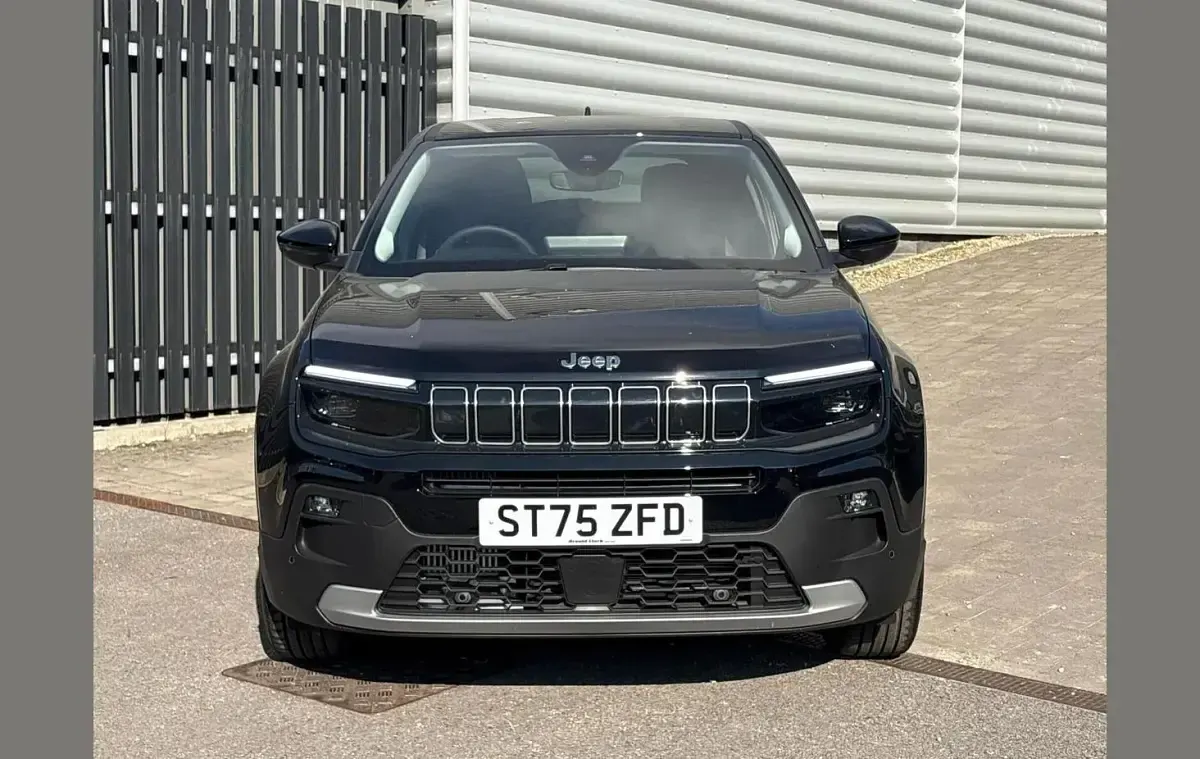 Used Jeep Avenger Summit 100 HP (73 kW) 2025 Black SUV