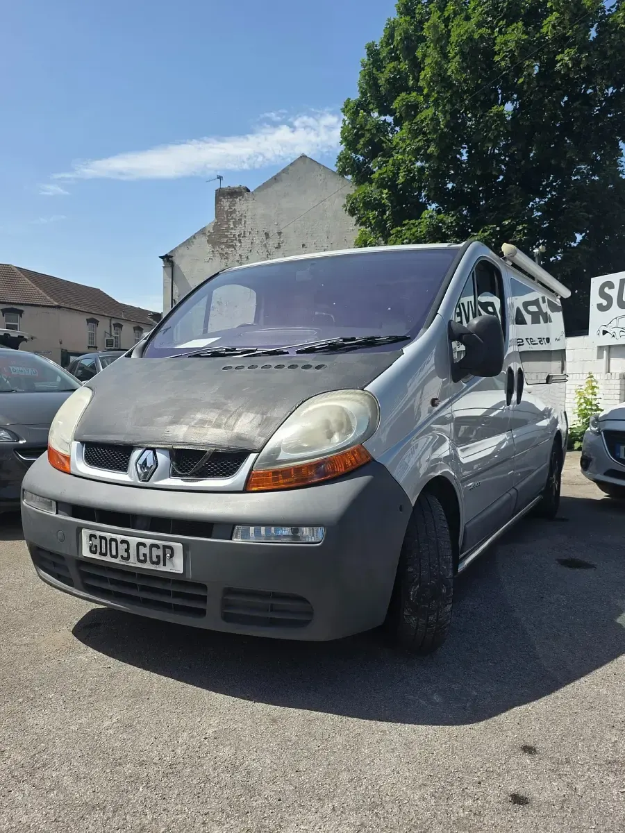 Used Renault Trafic 2003 Silver MPV