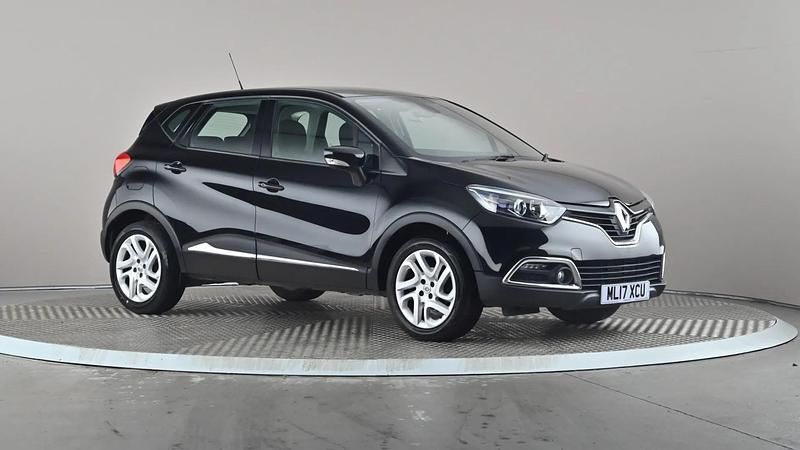 Black Used 2017 Renault Captur Dynamique SUV | £7,298 (Fair price) - Image 1/4