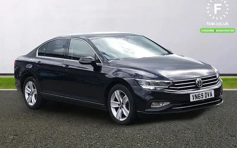 Usado VW Passat SE 150 HP (110 kW) 2020 Sedan