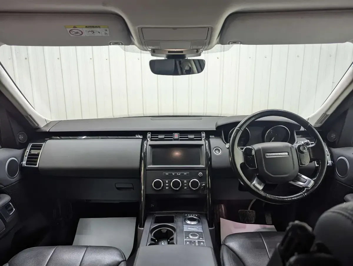 Used Land Rover Discovery SE 2018 Grey SUV