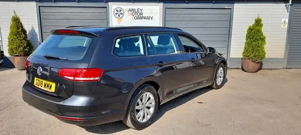 Used VW Passat S 120 HP (88 kW) 2018 Grey Estate