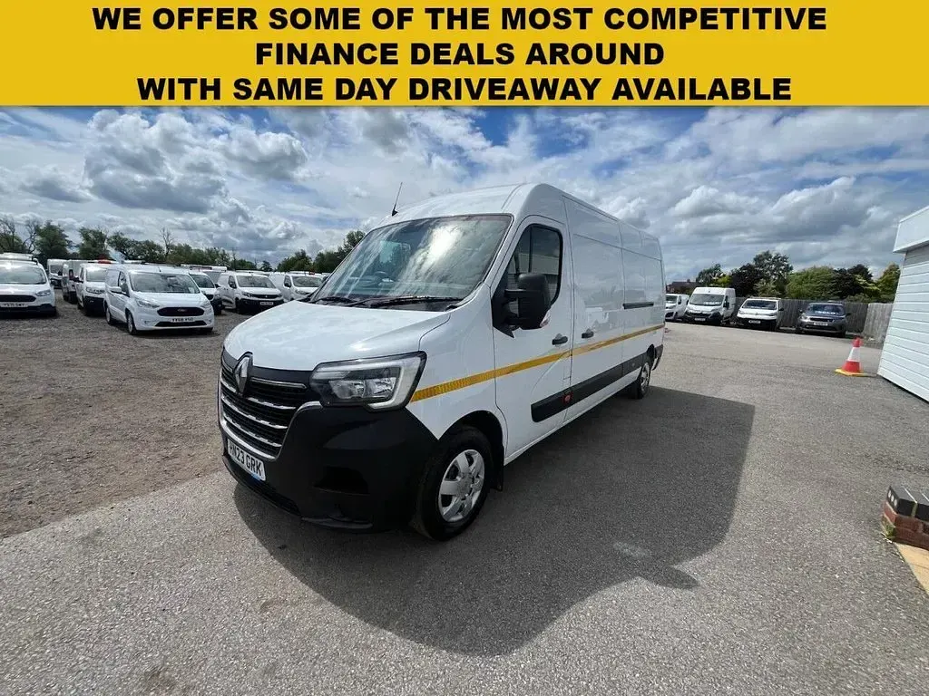 Used Renault Master Business 2023 White MPV