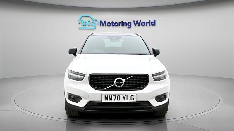 Used Volvo XC40 R-Design Pro 197 HP (144 kW) 2021 White SUV
