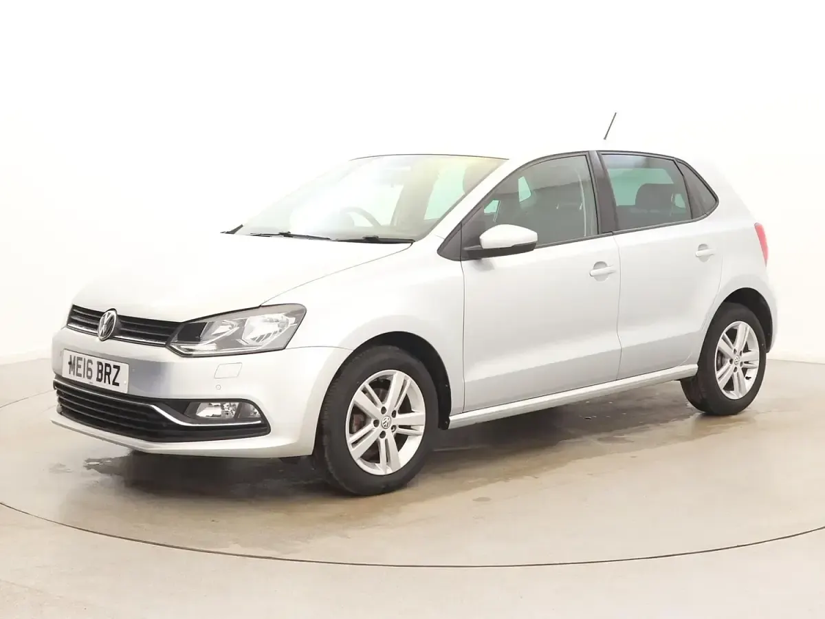 Used VW Polo Match 59 HP (43 kW) 2016 Silver Hatchback