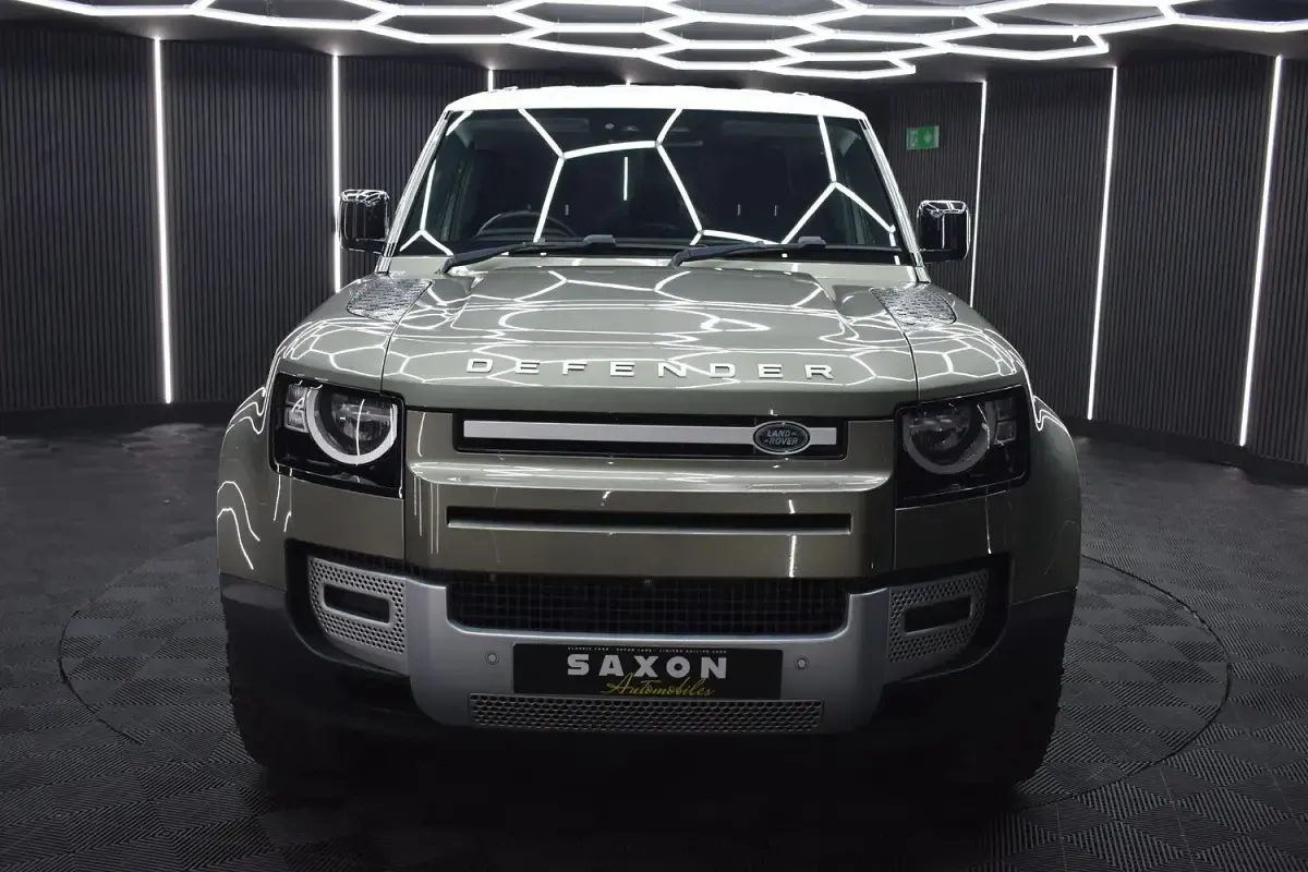 Used Land Rover Defender 200 HP (147 kW) 2020 Green SUV