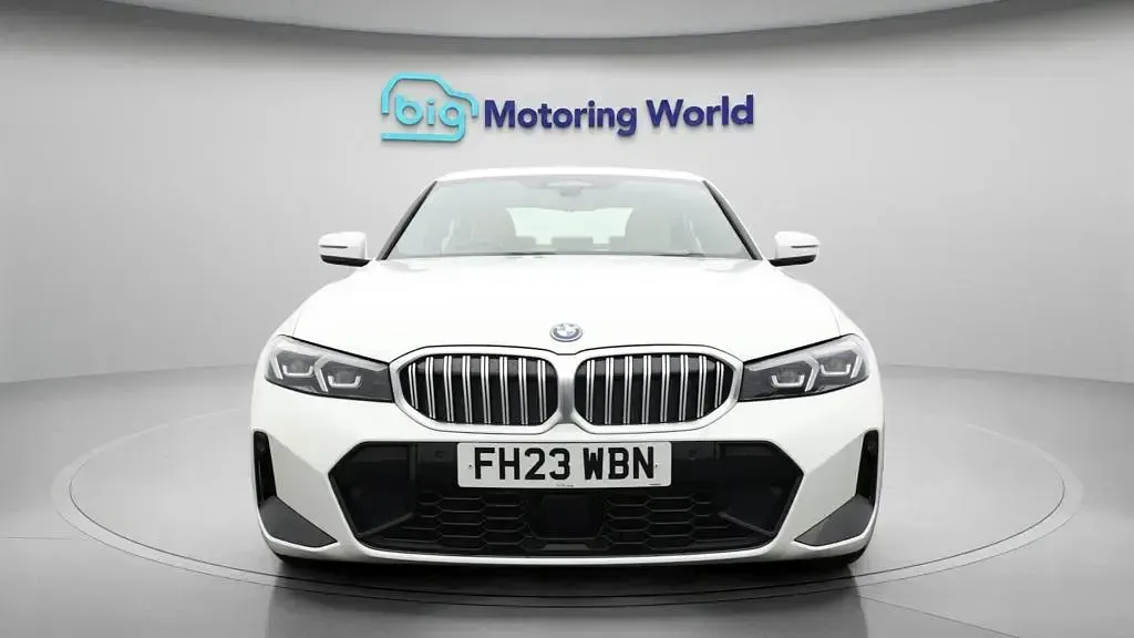 Used BMW 330e M Sport 292 HP (214 kW) 2023 White Sedan
