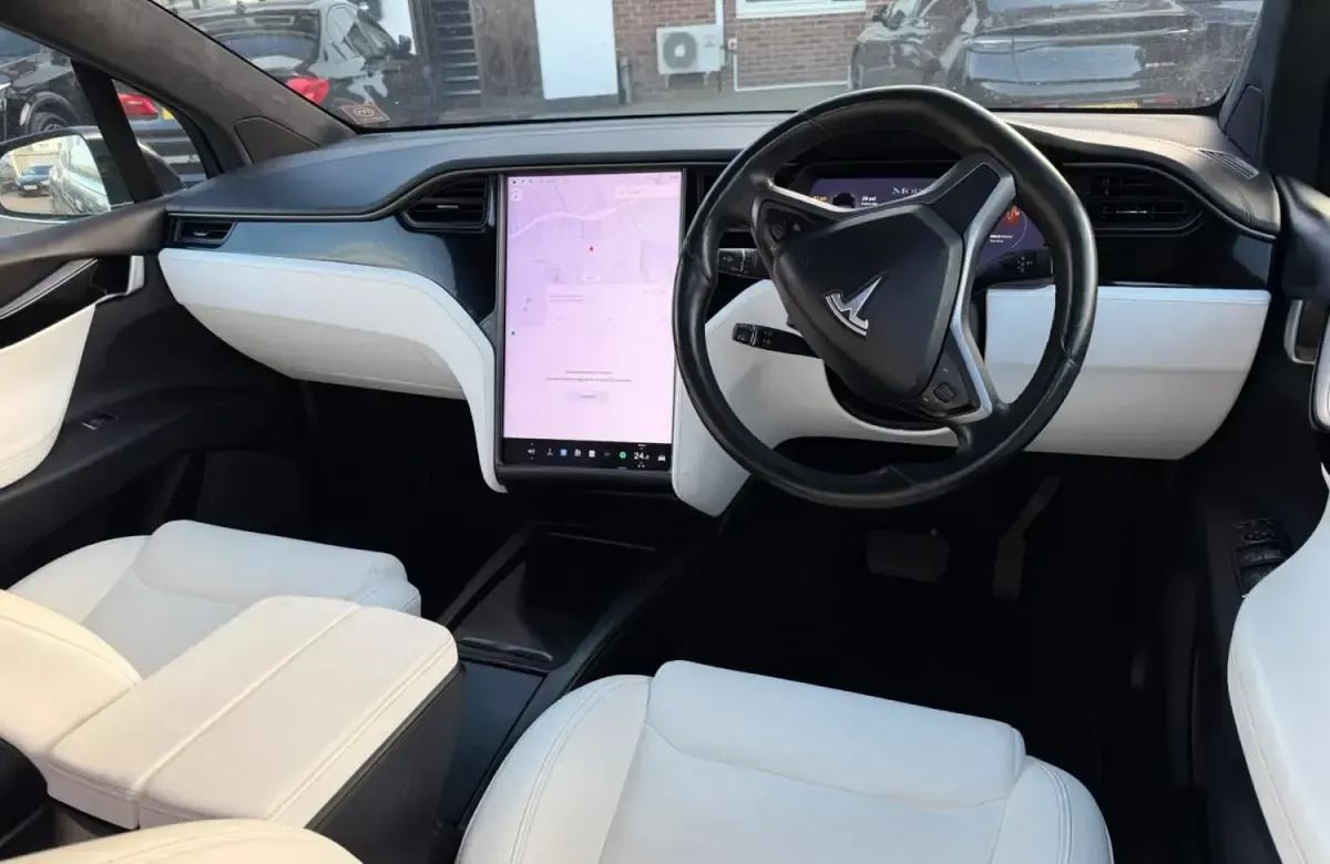 Usado Tesla Model X Long Range AWD 397 kW (541 HP) 2020 Preto SUV