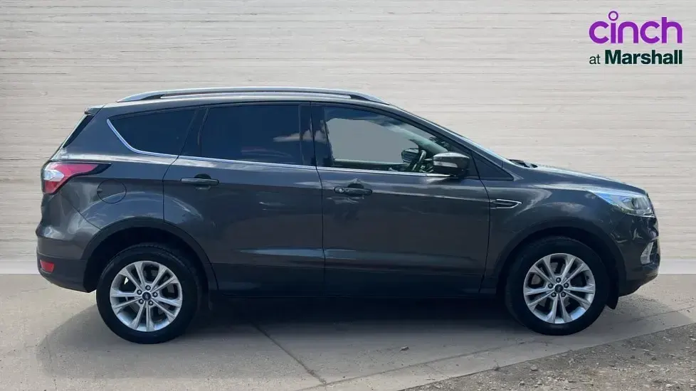 Used Ford Kuga Titanium 120 HP (88 kW) 2017 Grey SUV