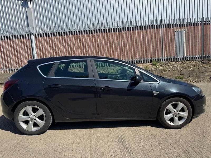 Used Vauxhall Astra SRi 2012 Black Hatchback