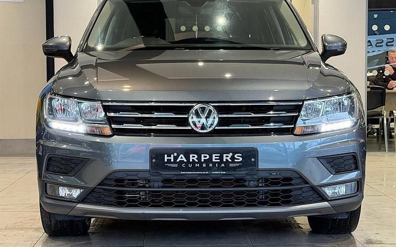 Used VW Tiguan Allspace SE 150 HP (110 kW) 2018 Grey SUV