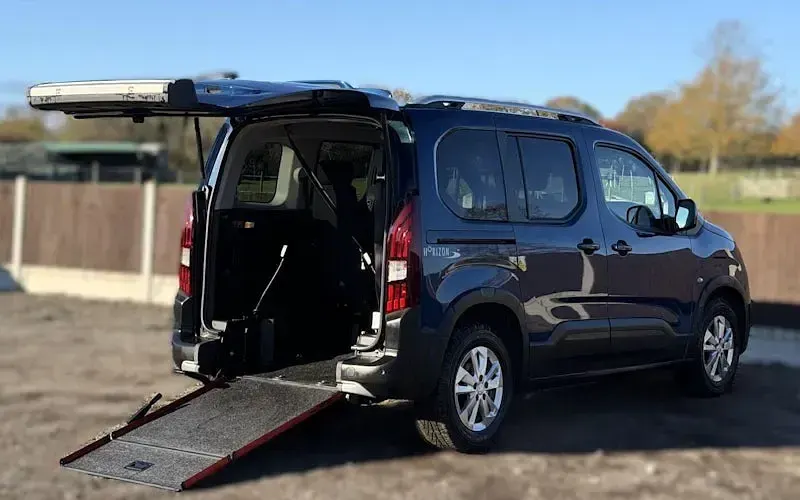 Used Peugeot Rifter Allure Premium 102 HP (75 kW) 2021 MPV