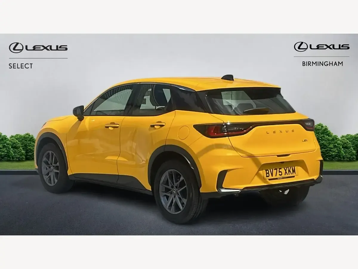 Used Lexus LBX 136 HP (100 kW) 2025 Yellow SUV