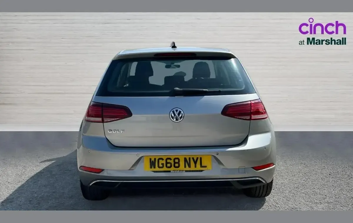 Used VW Golf VII SE 115 HP (84 kW) 2018 Silver Hatchback