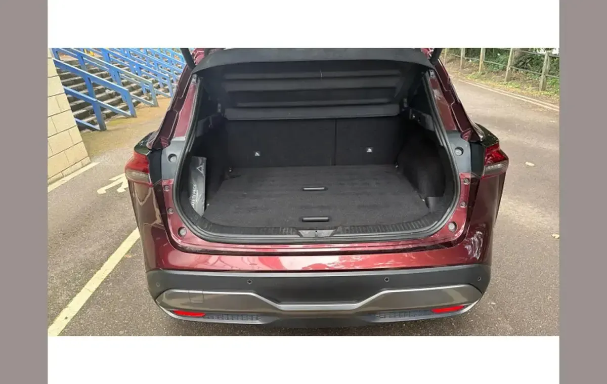 Used Nissan Qashqai Tekna 190 HP (139 kW) 2023 Red SUV