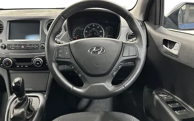 Used Hyundai i10 Premium SE 88 HP (64 kW) 2018 Blue Hatchback