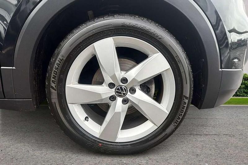 Used VW T-Cross SEL 150 HP (110 kW) 2022 Black SUV