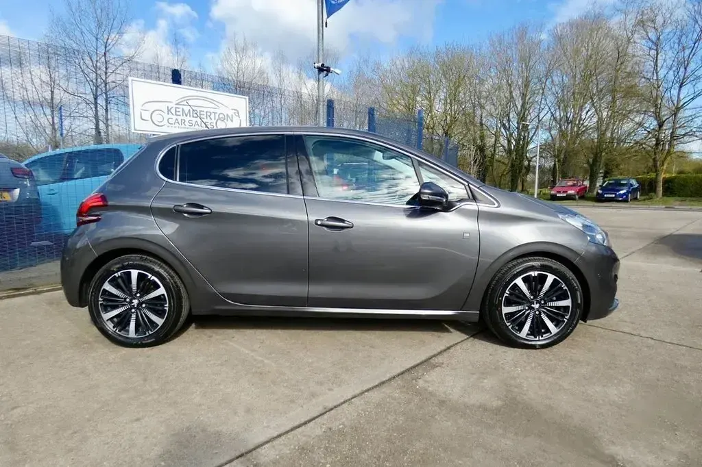 Used Peugeot 208 S 82 HP (60 kW) 2019 Grey Hatchback