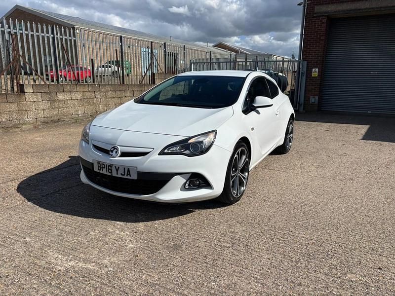 Used Vauxhall Astra GTC Edition 2016 White Hatchback