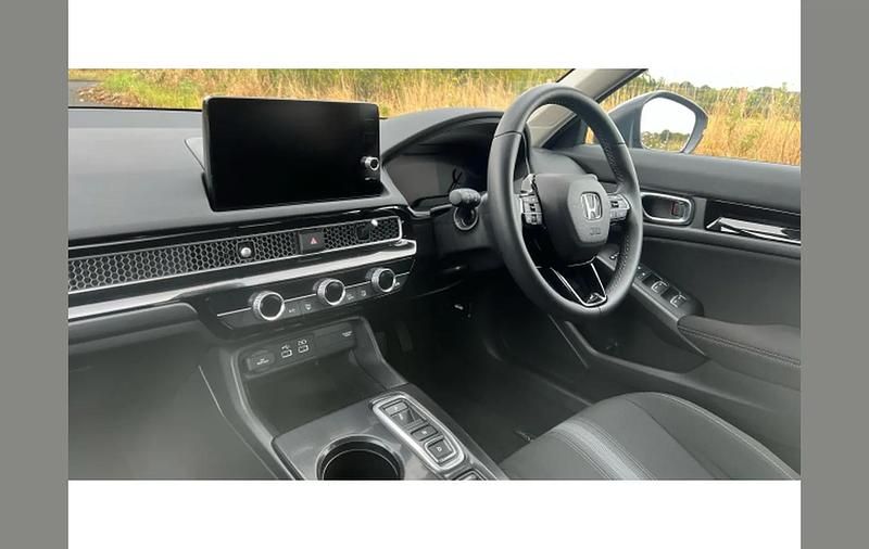 Image 2/4