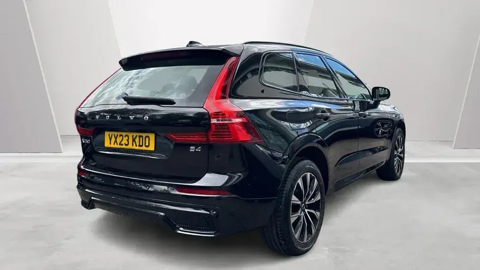 Usado Volvo XC60 Plus 2023 Preto SUV