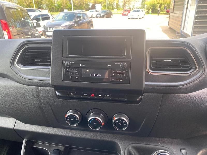 Used Renault Master Business 2023 White MPV