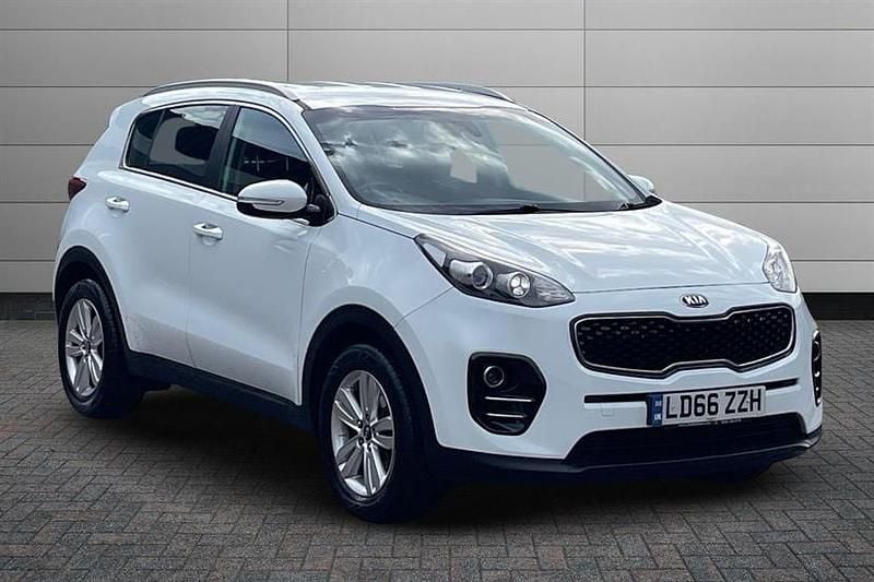 White Used 2016 Kia Sportage 2 SUV | £8,295 (Fair price) - Image 1/2